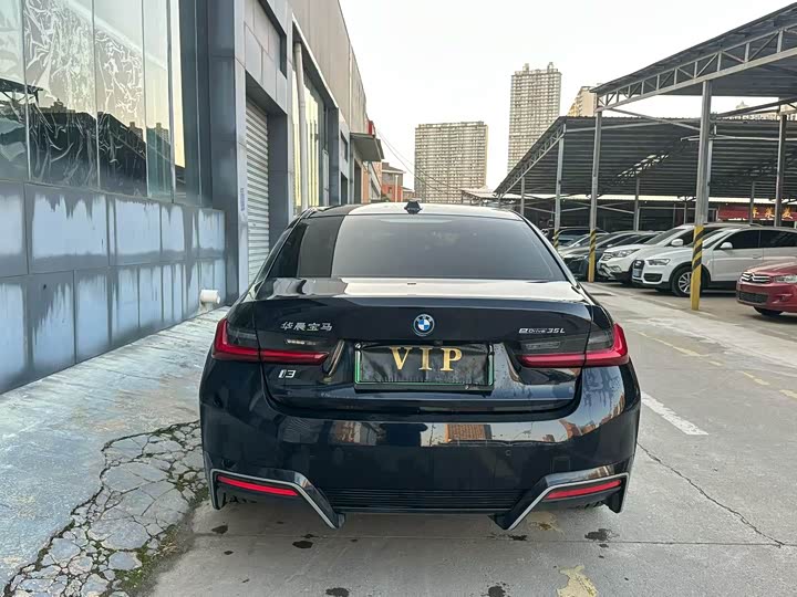 Фото 8 - BMW i3