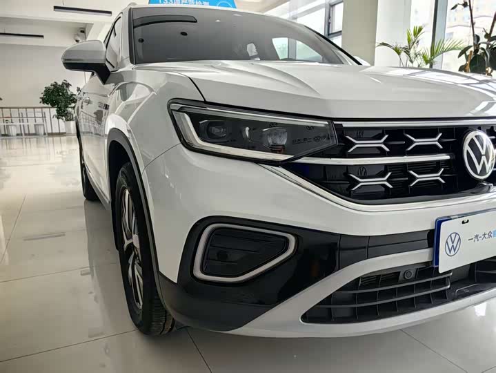 Фото 8 - Volkswagen Tayron