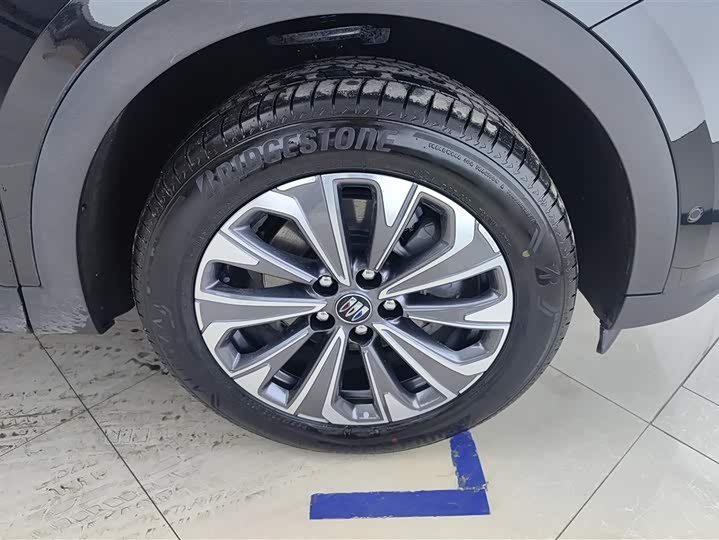 Фото 6 - Buick Envision Plus