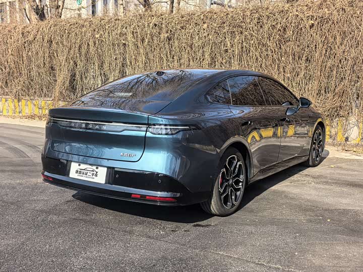 Фото 8 - Nissan N7