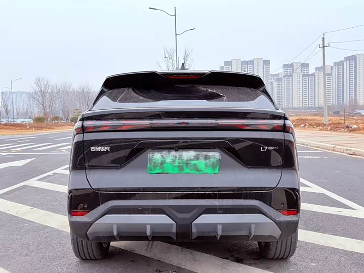 Фото 8 - Geely Galaxy L7