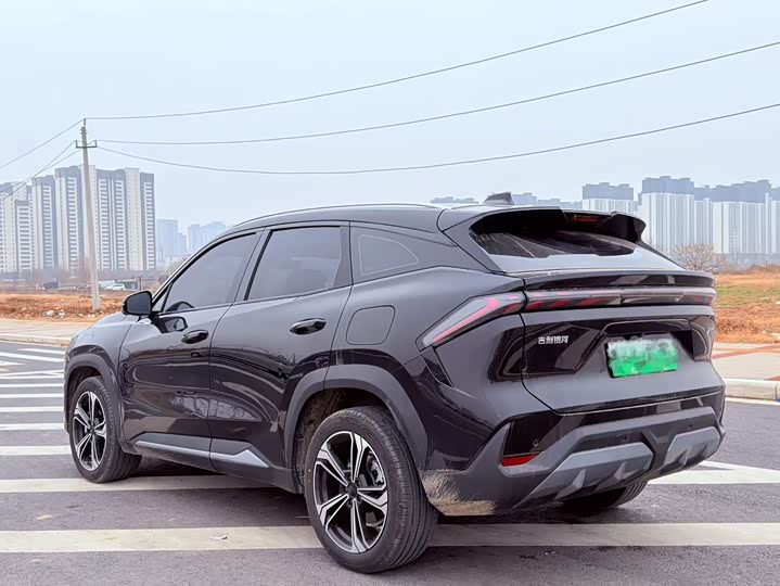 Фото 9 - Geely Galaxy L7