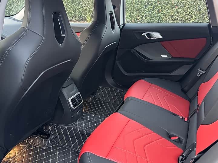 Фото 3 - BMW 2 Series