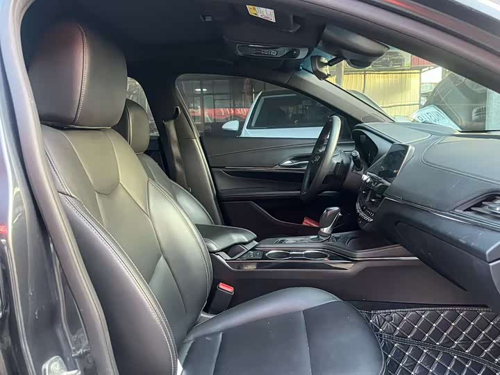 Фото 3 - Cadillac CT4