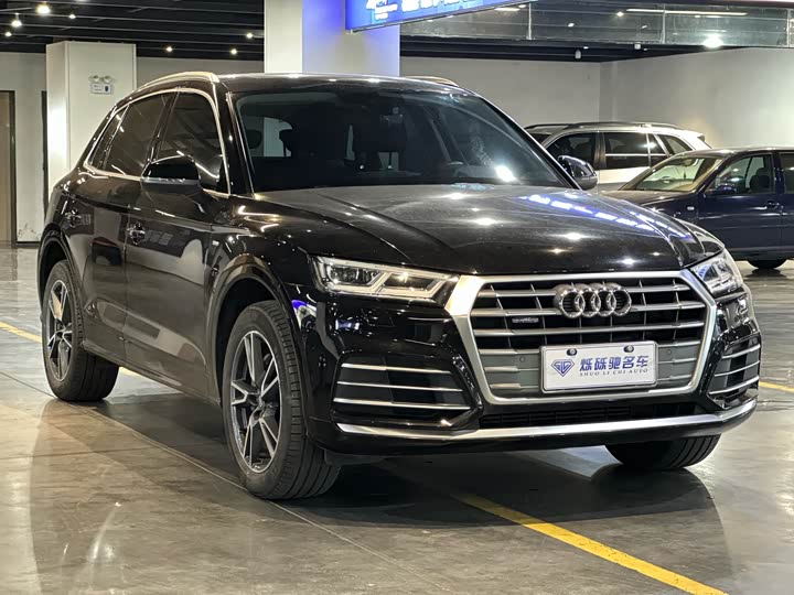Фото 3 - Audi Q5L