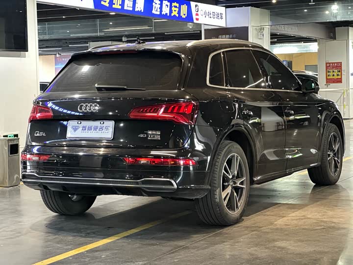 Фото 4 - Audi Q5L