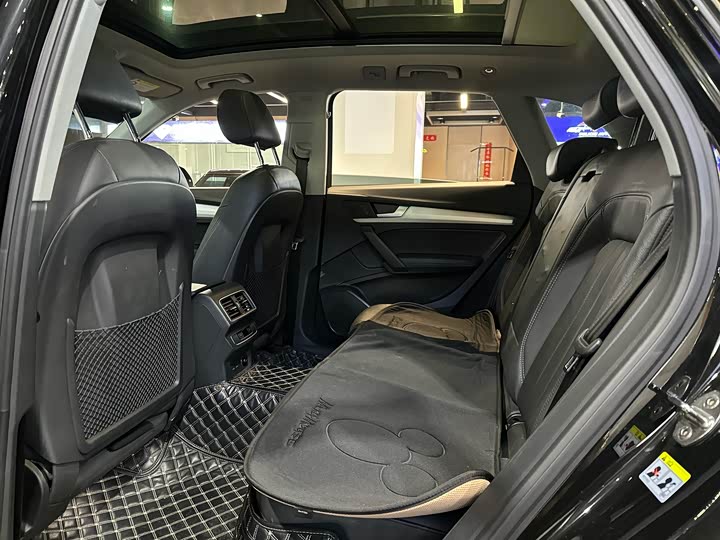 Фото 8 - Audi Q5L