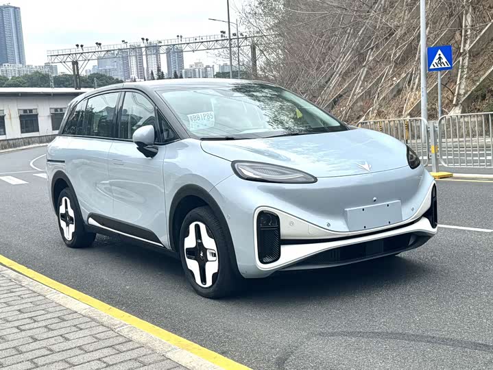 Фото 2 - BAIC Arcfox Kaola