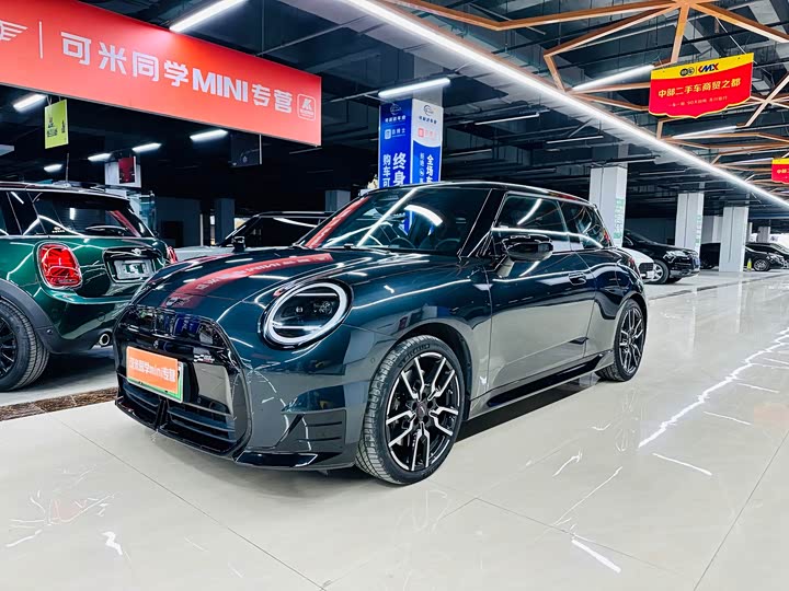 Photo 1 - Mini Cooper