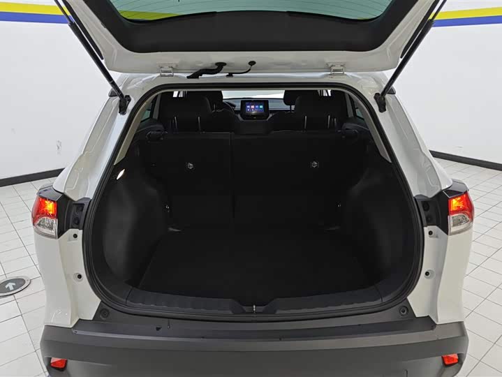 Фото 4 - Toyota Corolla Cross