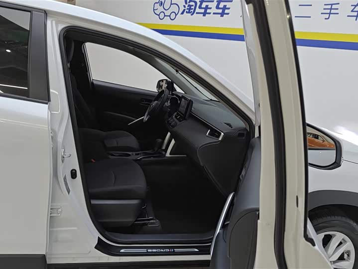 Фото 8 - Toyota Corolla Cross