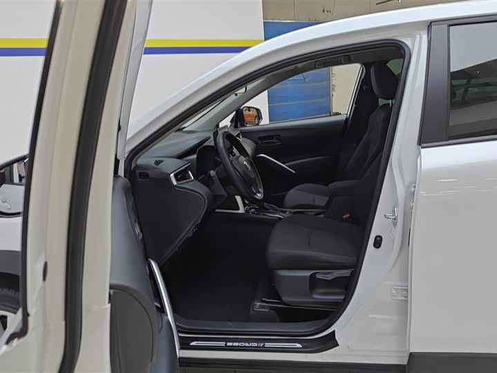 Фото 9 - Toyota Corolla Cross