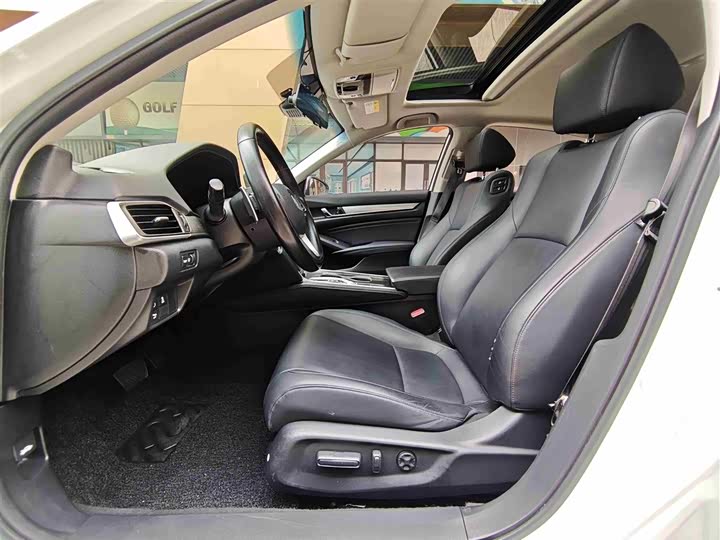 Фото 6 - Honda Accord