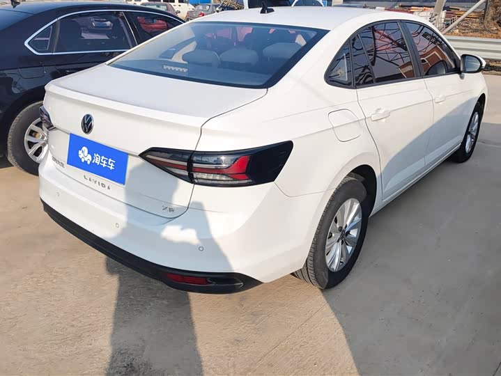 Фото 3 - Volkswagen Lavida