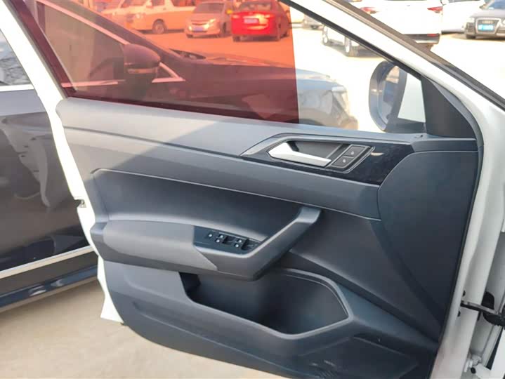 Фото 7 - Volkswagen Lavida