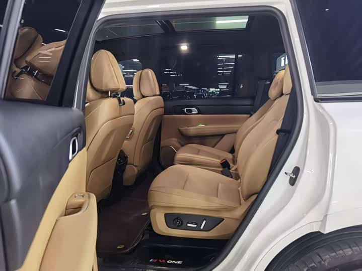 Фото 5 - LiXiang One