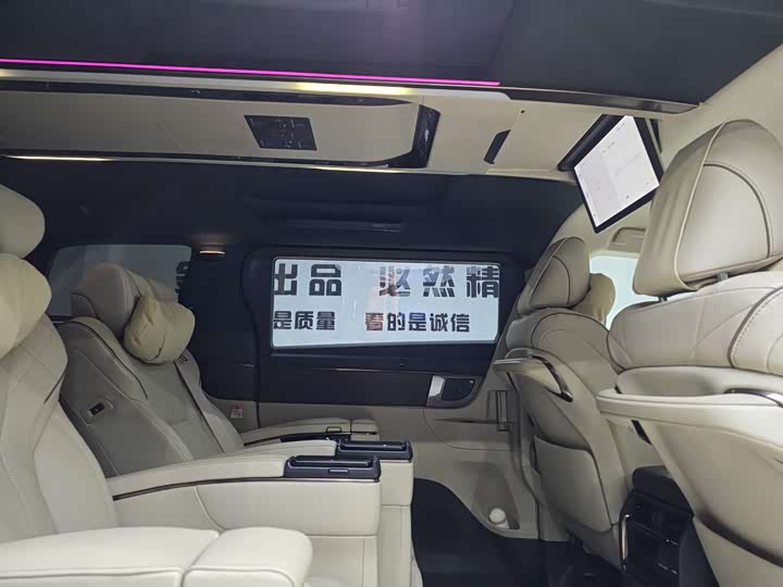 Фото 6 - Toyota Vellfire