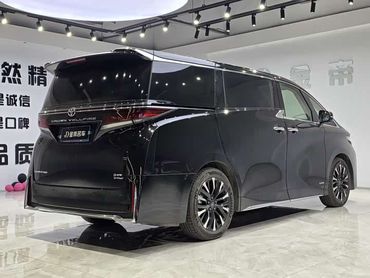 Фото 9 - Toyota Vellfire
