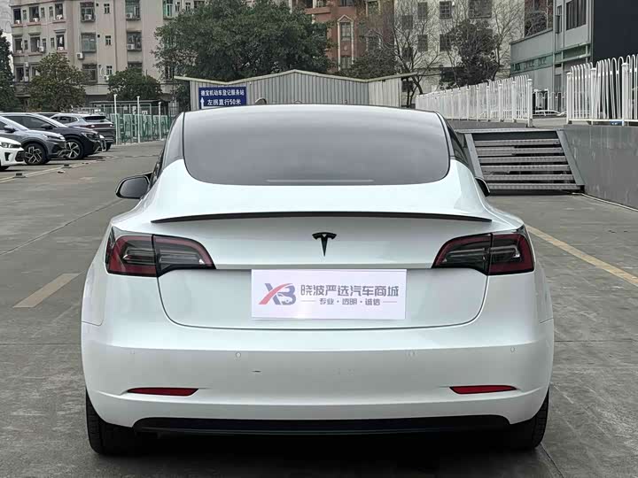 Фото 6 - Tesla Model 3