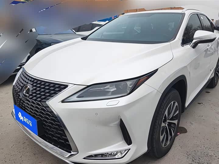 Фото 1 - Lexus RX