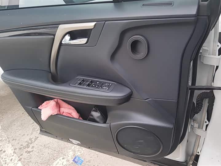 Фото 7 - Lexus RX