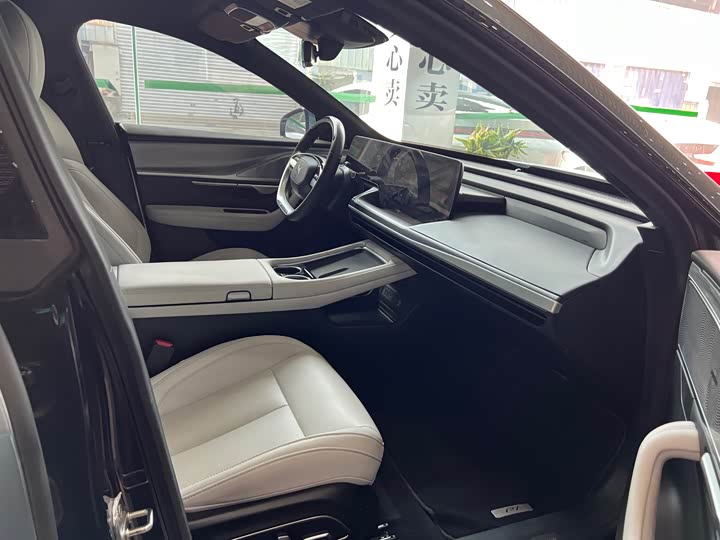 Фото 5 - XPeng P7