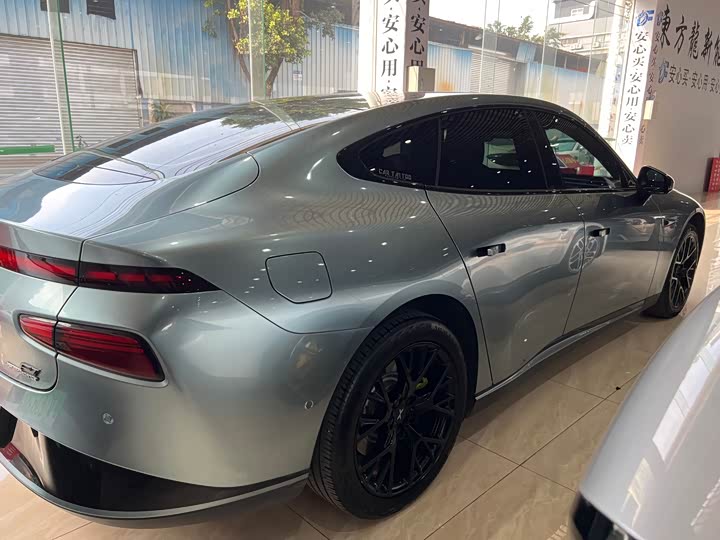 Фото 7 - XPeng P7