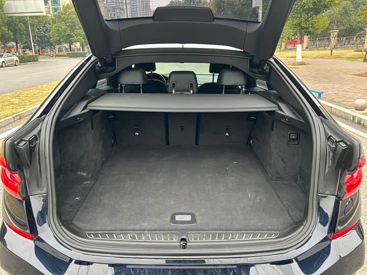 Фото 8 - BMW 6 Series GT