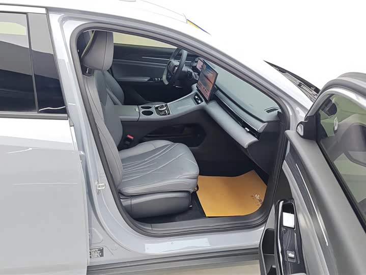 Фото 8 - Geely Galaxy L6