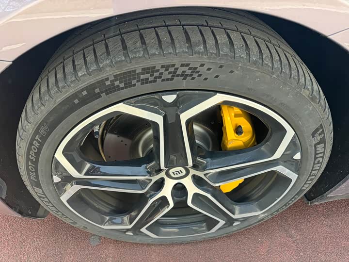 Фото 8 - Xiaomi SU7