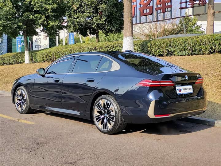 Фото 4 - BMW 5 Series