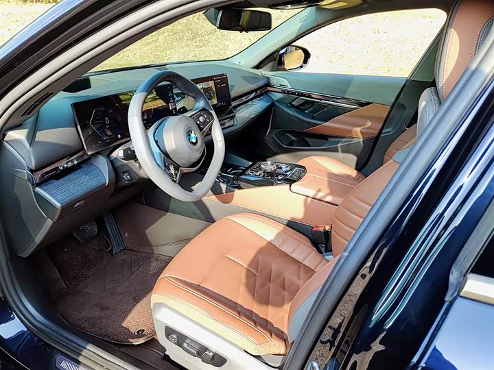 Фото 7 - BMW 5 Series