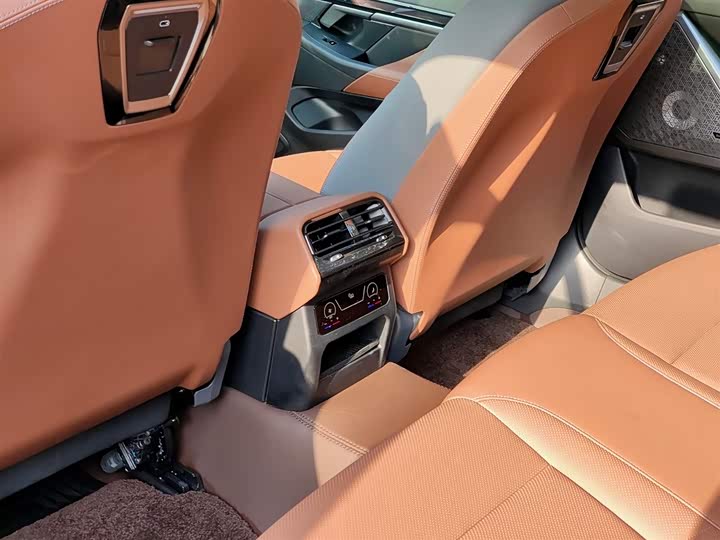 Фото 9 - BMW 5 Series