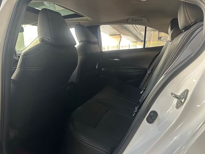 Фото 5 - Toyota Corolla