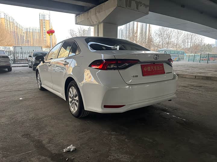 Фото 8 - Toyota Corolla