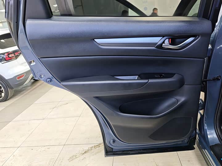 Фото 7 - Mazda CX-5