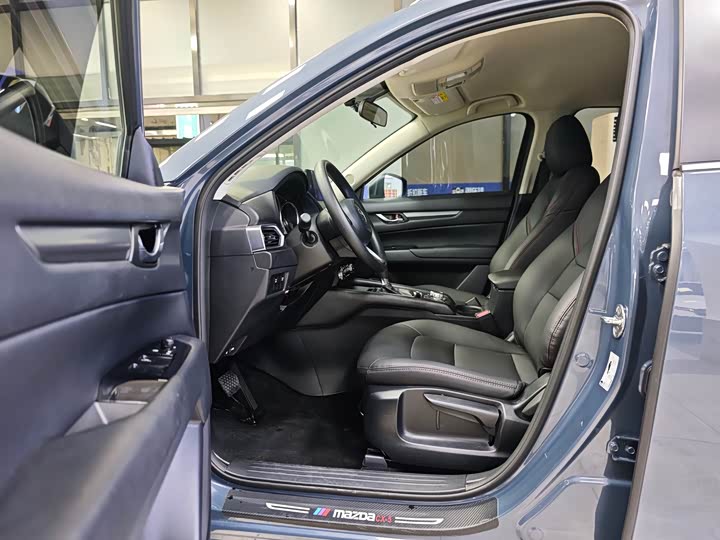 Фото 8 - Mazda CX-5