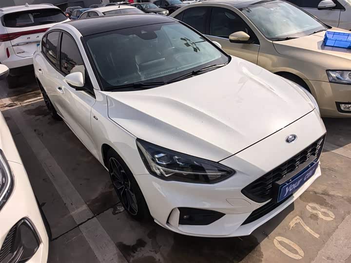 Фото 3 - Ford Focus