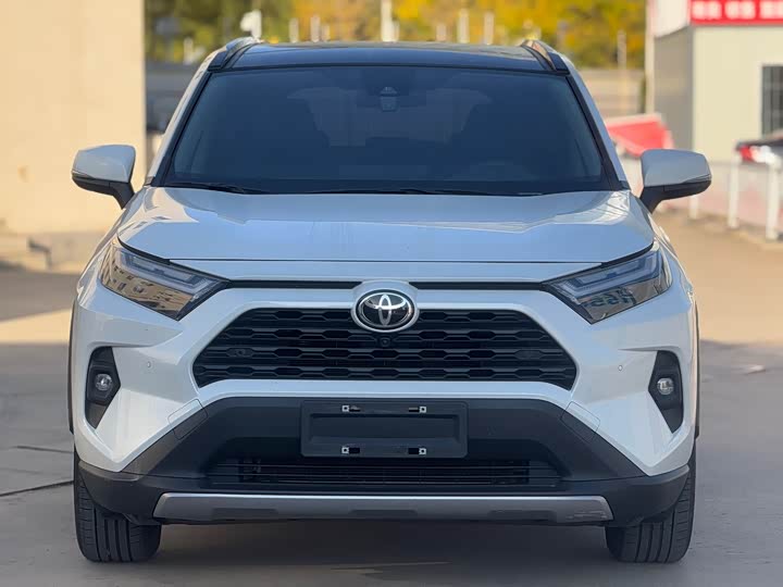 Фото 2 - Toyota RAV4