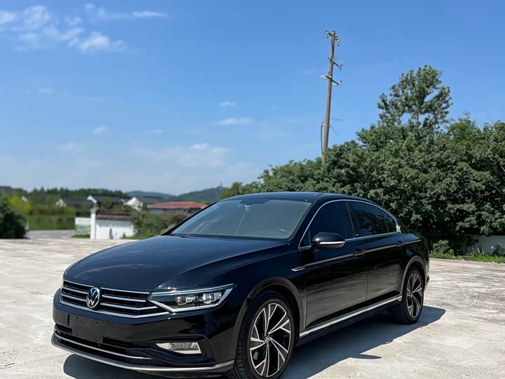 Фото 1 - Volkswagen Magotan