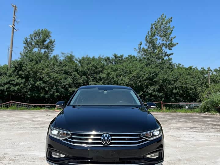 Фото 2 - Volkswagen Magotan