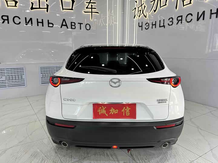 Фото 4 - Mazda CX-30