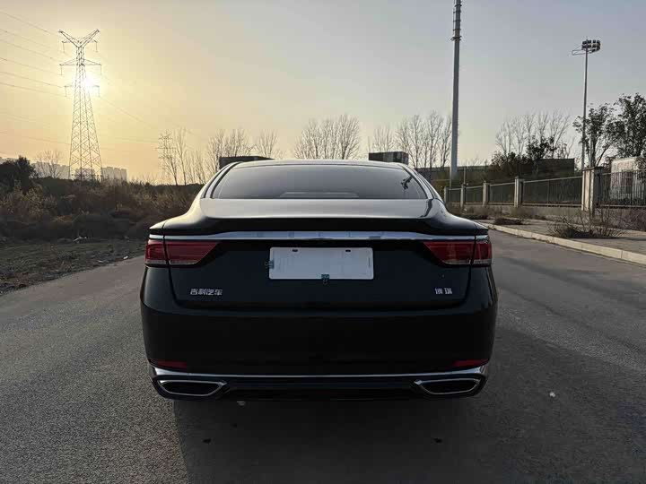 Фото 5 - Geely Emgrand GT