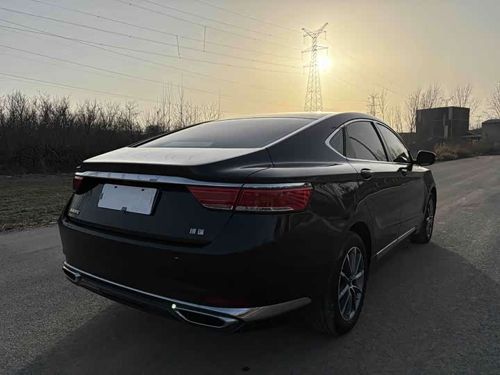 Фото 6 - Geely Emgrand GT