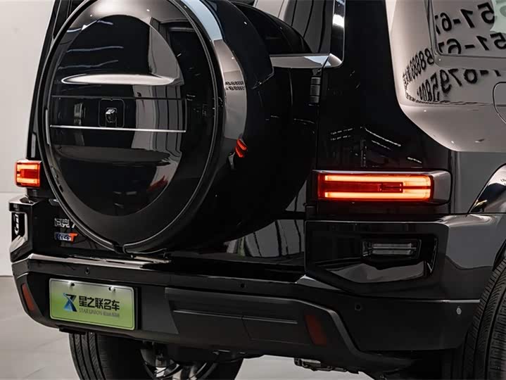 Фото 9 - Tank 700 Hybrid