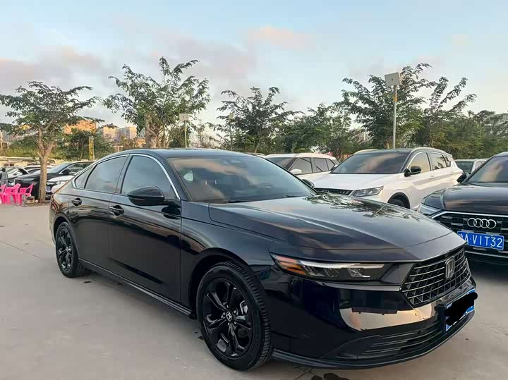 Фото 3 - Honda Accord