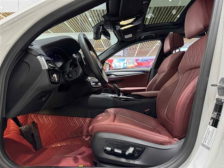 Фото 6 - BMW 5 Series