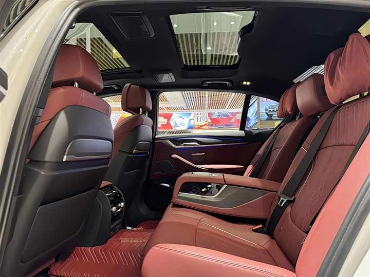 Фото 8 - BMW 5 Series