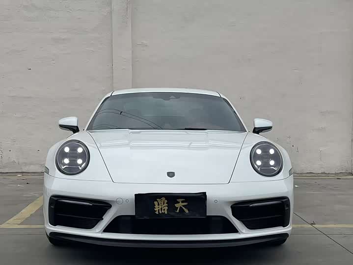 Фото 2 - Porsche 911