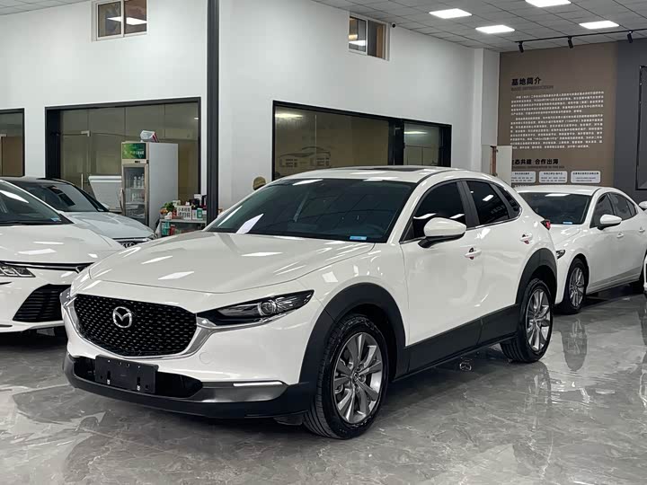 Photo 1 - Mazda CX-30